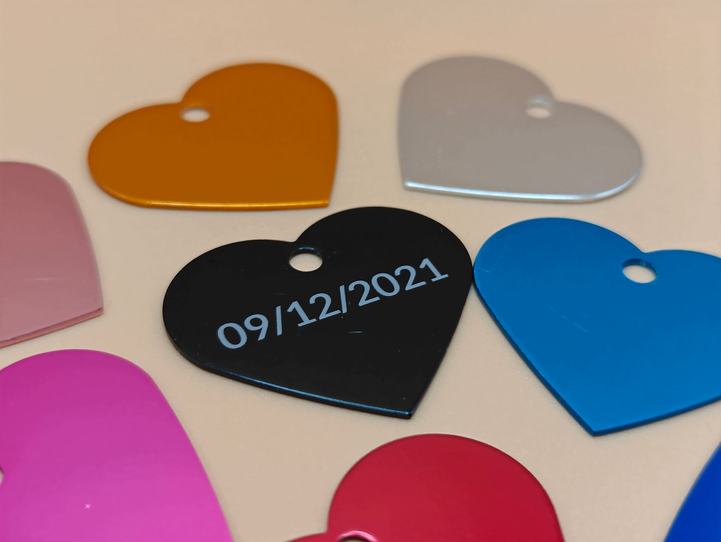 Gepersonaliseerde hartvormige sleutelhanger – geanodiseerd aluminium